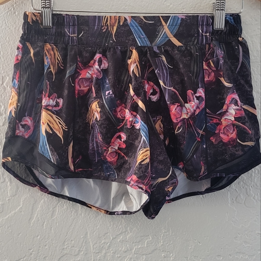 Lululemon Hotty Hot Shorts Size 8
